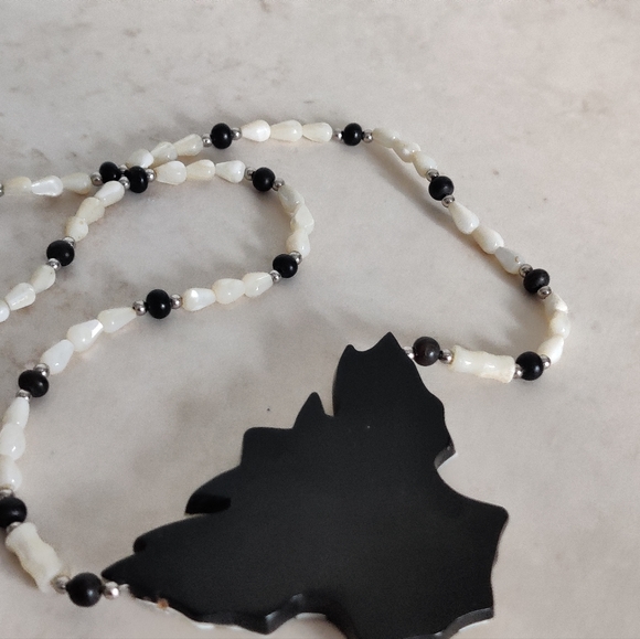 Vintage Lee Sands Lotus Flower Mother of Pearl Necklace - Picture 8 of 11